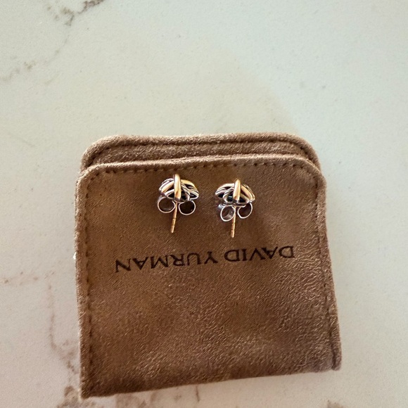 David Yurman The Crossover Collection Stud Earrings with 18k Yellow Gold - Picture 3 of 8